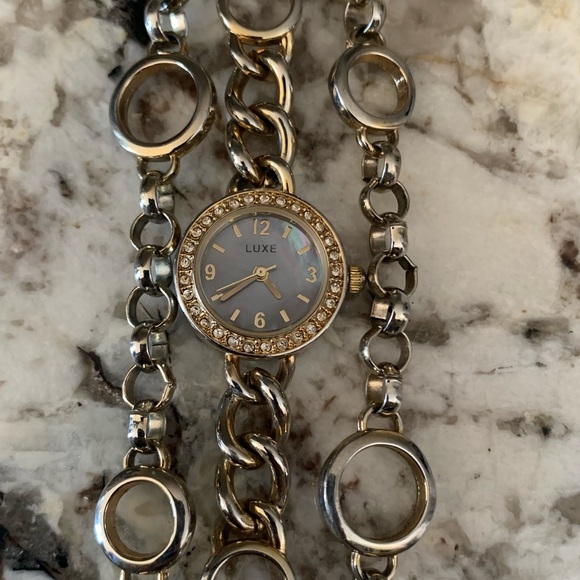Vintage LUXE Brand Bracelet Watch - Picture 1 of 6